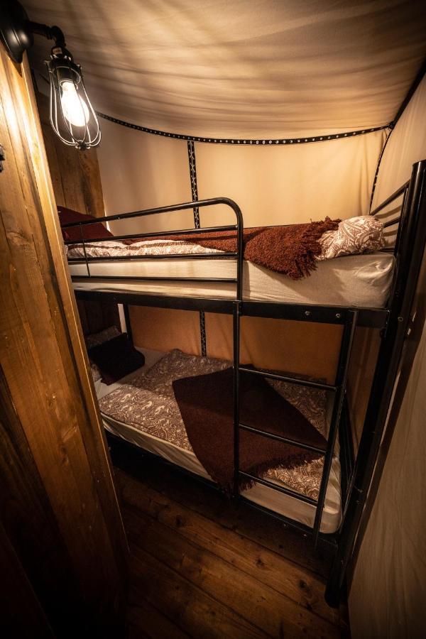Urzeka Hotel Drzewce  Buitenkant foto